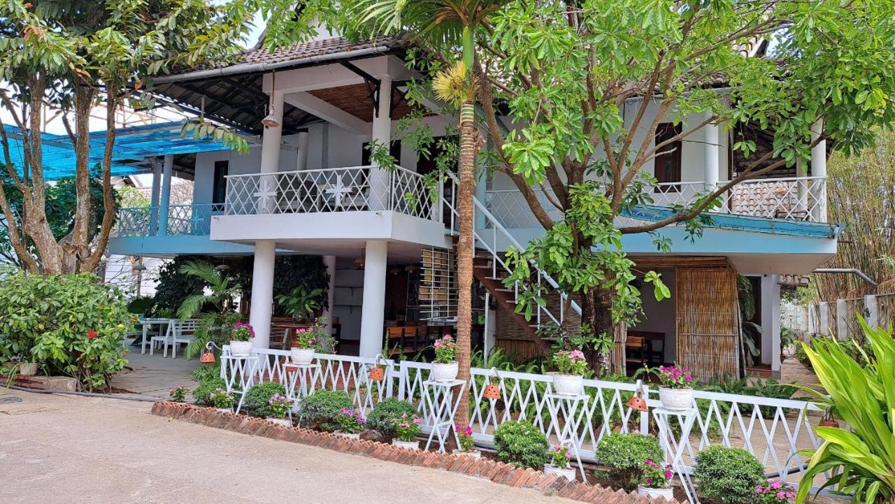 Konklor Hotel Kon Tum Eksteriør billede
